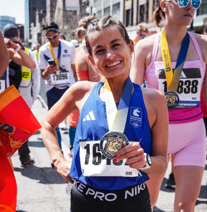 Es de Funes, da clases en Joan Miró y corrió una de las maratones más antiguas del mundo en Boston